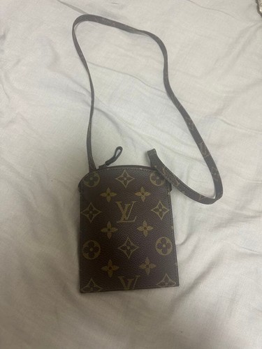 Louis vuitton monogram - louis,