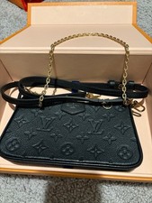 LOUIS VUITTON Easy Pouch