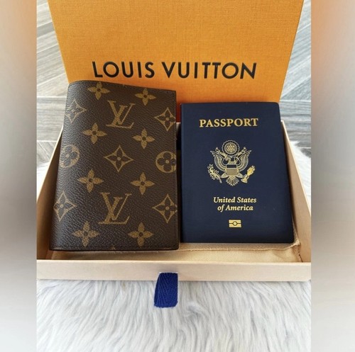 Copri passaporto monogramma